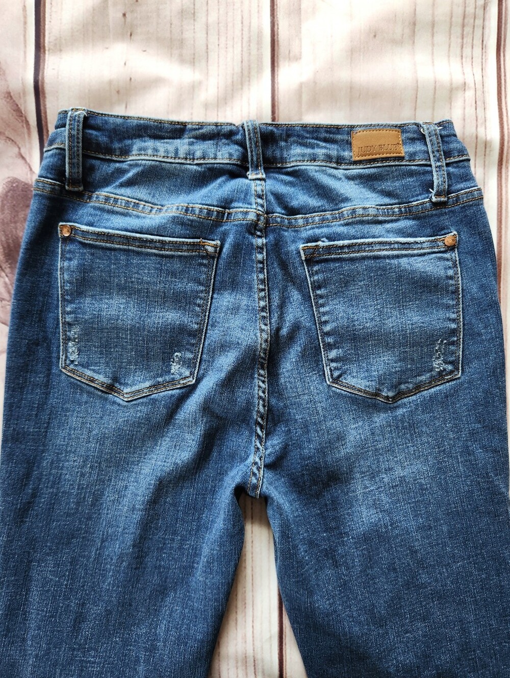 Judy Blue "Mid Rise Skinny Fit" Blue Jean Distressed, Women's Size 8/29 - Picture 7 of 10